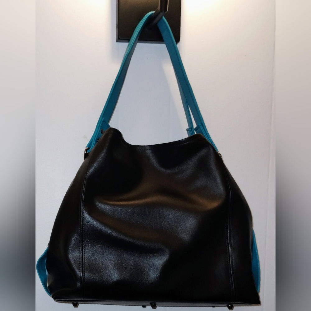 Large Black Purse. New Condition